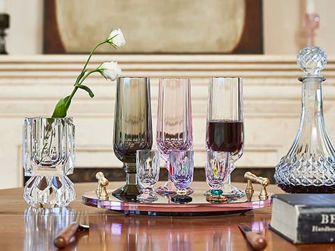 The characteristics of artificial crystal