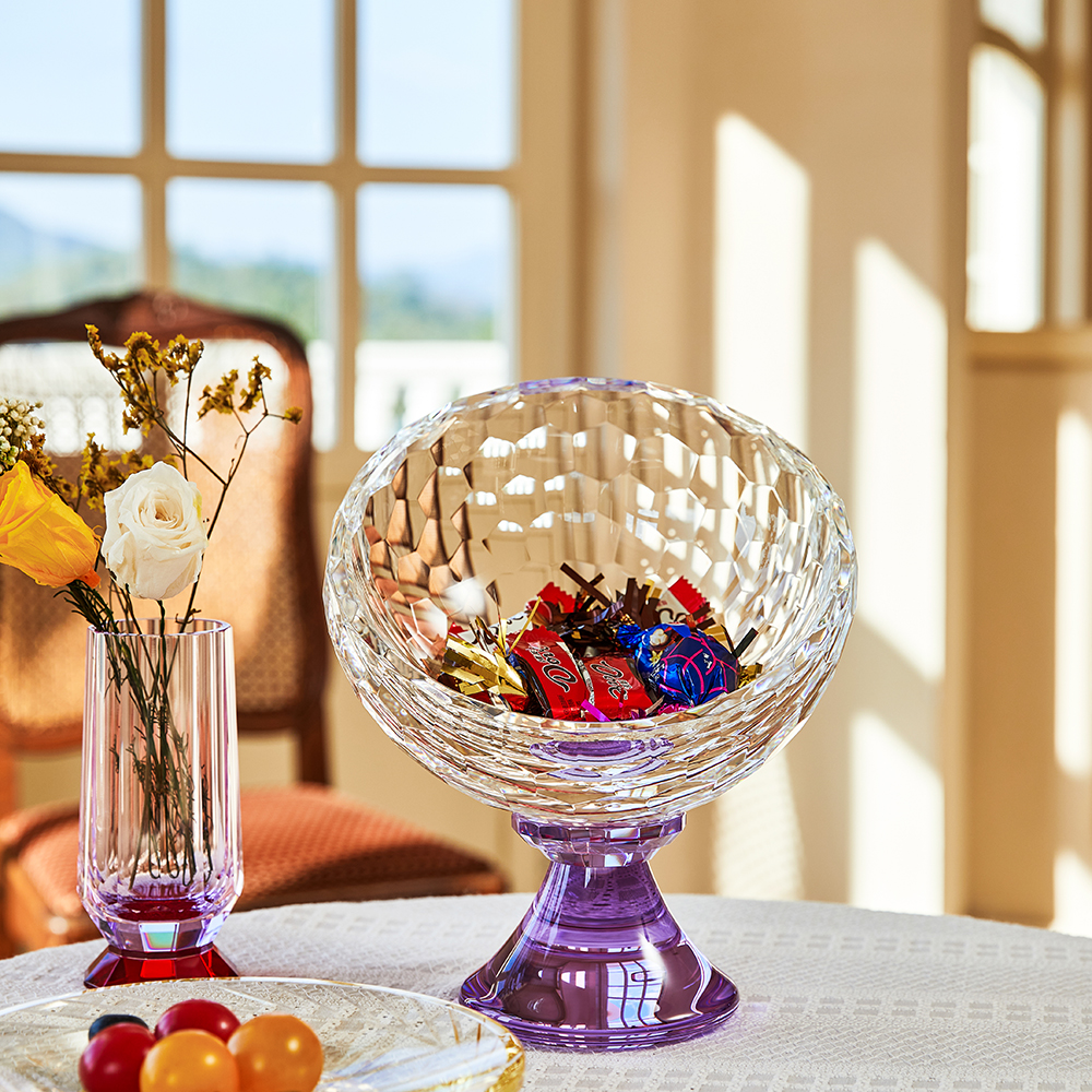 Beveled cut round crystal fruit bowl