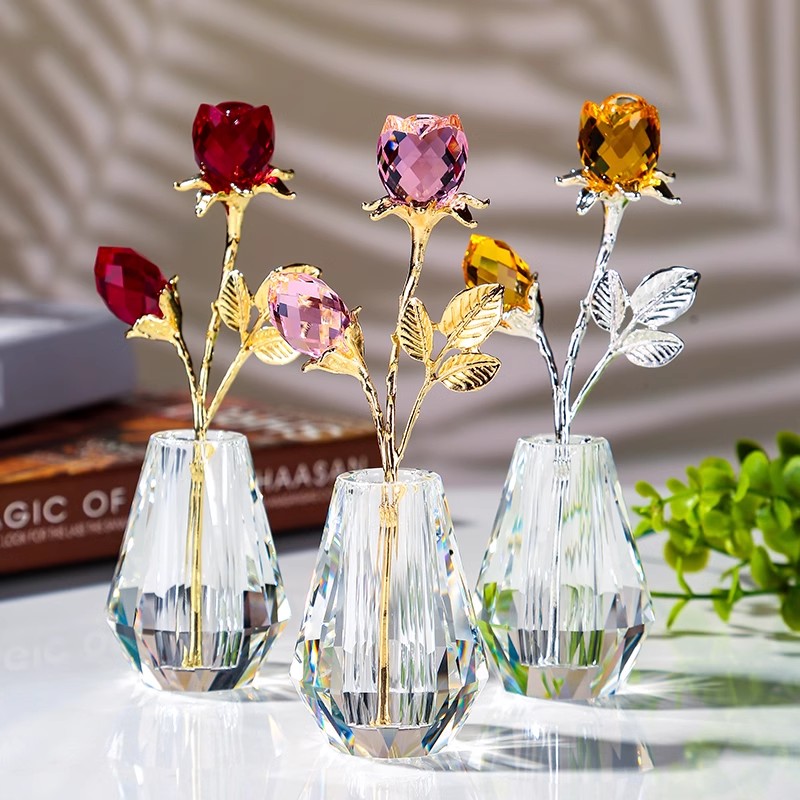 Elegance in Glass: The Allure of the Crystal Flower Vase