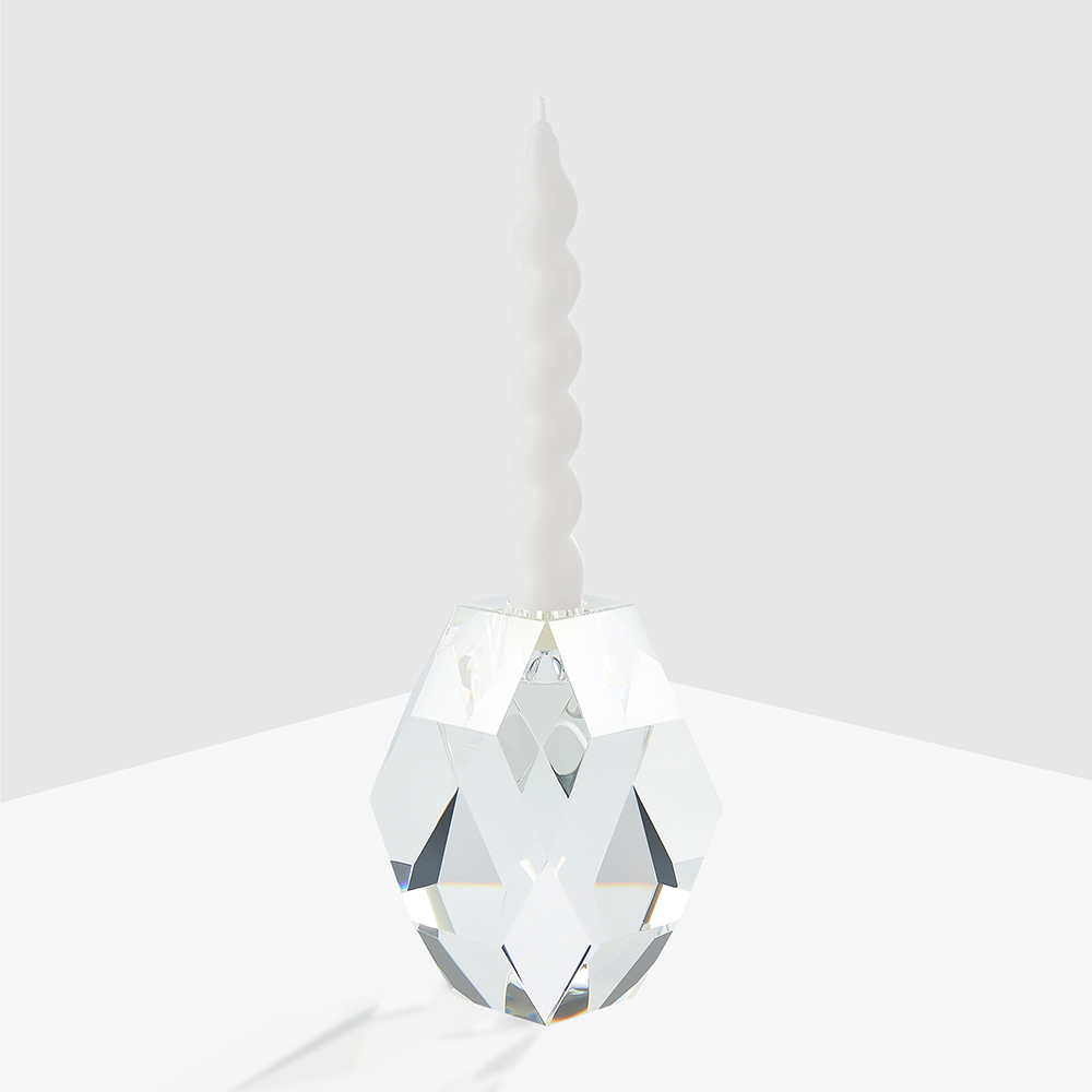  Sleek crystal candle holder 